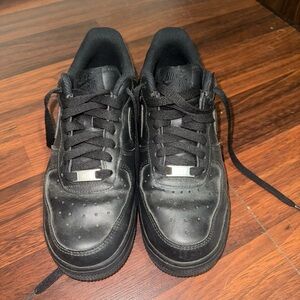 Nike women’s black Sneakers